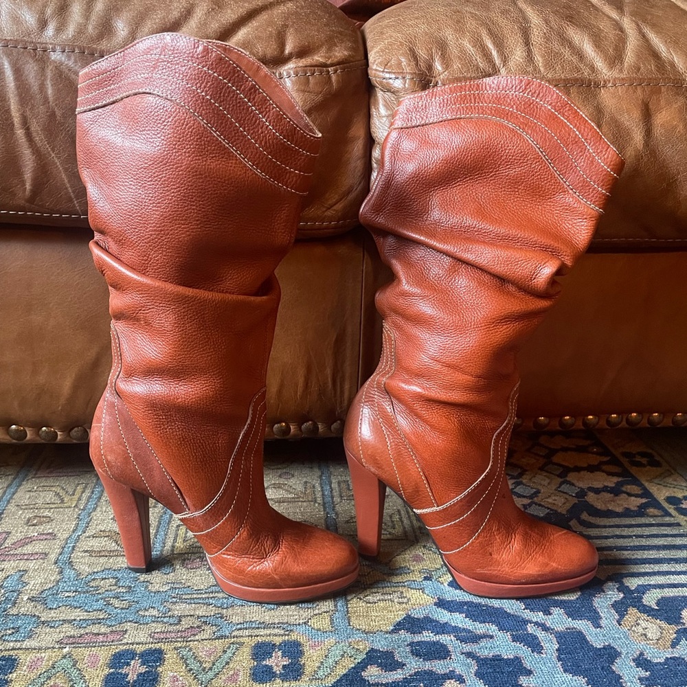 BCBG Pull On boots